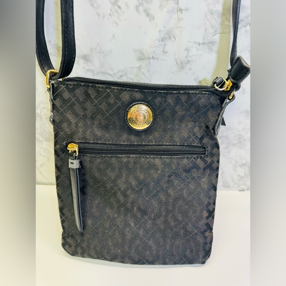 Tommy Hilfiger Crossbody Bag , Stylish Small Rectangle Bag Black